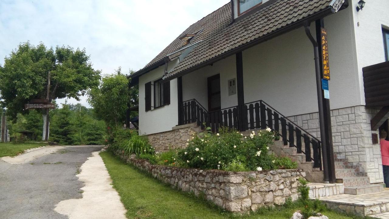 Apartment And Rooms Nevenka Poljanak Kültér fotó